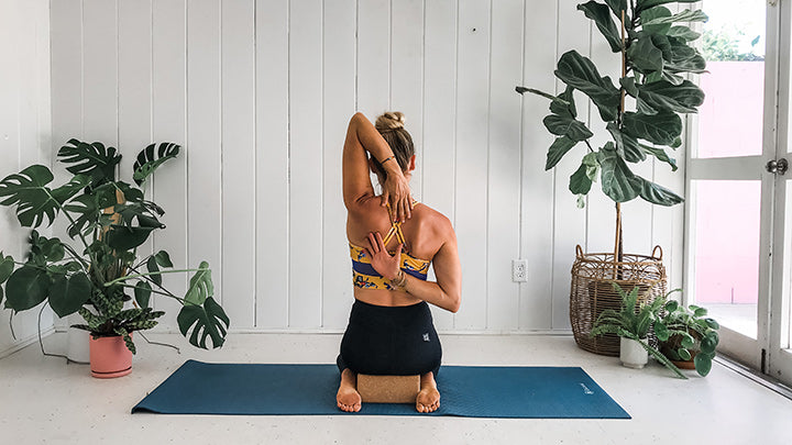 5 Yoga Poses for Swimmers: JOLYN x Gaiam