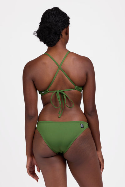 Male model wearing the Women's Europe Bikini Bottom in the Mountain Mist solid, standing in front of a grey background, shown from the back view

|| Size M, Hips 35"  