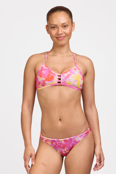 Female model wearing the Women's Europe Bikini Bottom in the Sundae print, standing in front of a grey background shown from the front view

|| Size M, Hip 38"  