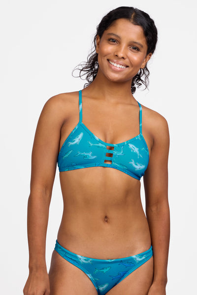 Female model wearing the Women's Tomcat Bikini Top in the Bite print, standing in front of a grey background shown from the front view

|| Size S, Bust 32.5" 