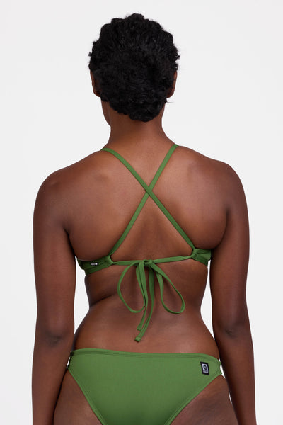 Female model wearing the Women's Tomcat Bikini Top in the Mountain Mist solid, standing in front of a grey background, shown from the back view

|| Size M, Bust 34"  