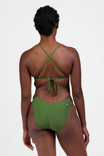Female model wearing the Women's Gavin One Piece Swimsuit in the Mountain Mist contrast, standing in front of a grey background, shown from the back view

|| Size 30, Torso 60.5" 
